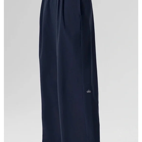 Alo Navy Wide-Leg Pants never worn brand new without tags - Picture 5 of 8
